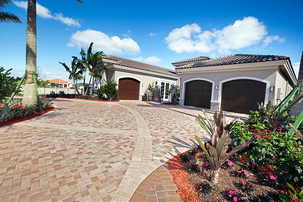 Best Professional Driveway Pavers  in Oshkosh, WI